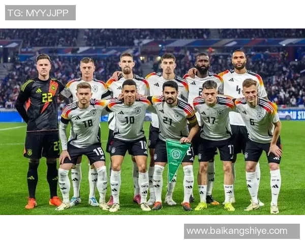 上一届德国足球队球星表现回顾与分析 上一届德国足球队球星表现回顾与分析