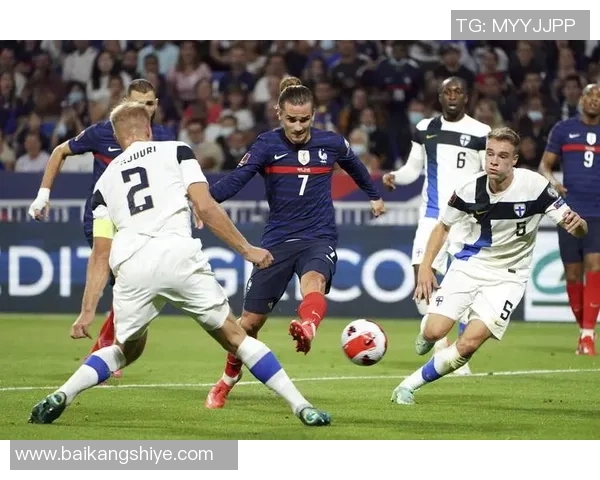 法国足球队历届最佳球员盘点及其历史贡献分析 法国足球队历届最佳球员盘点及其历史贡献分析